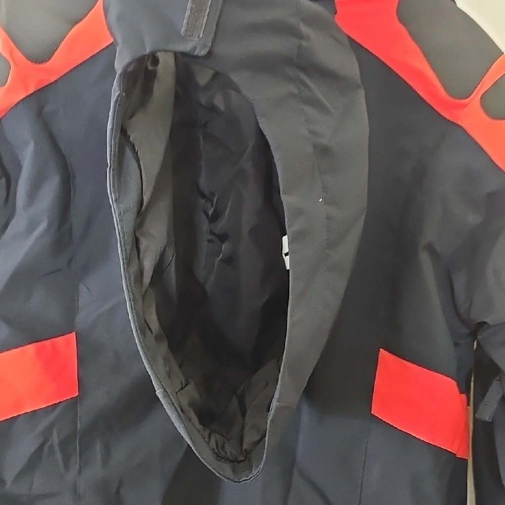 Obermeyer Hooded Teen Boy's Black Jacket with Red Highlights Size L (14-16)
